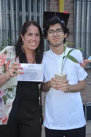 La segunda vez que subestimaron a Tiago fue en tercer grado, cuando el colegio al que él iba le advirtió a su madre que él "no lograría aprender nada en otra institución"; ahora, se prepara para estudiar inglés en un terciario.