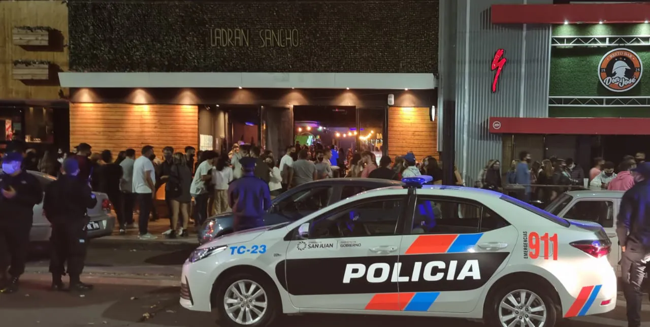 bar clausurado policia