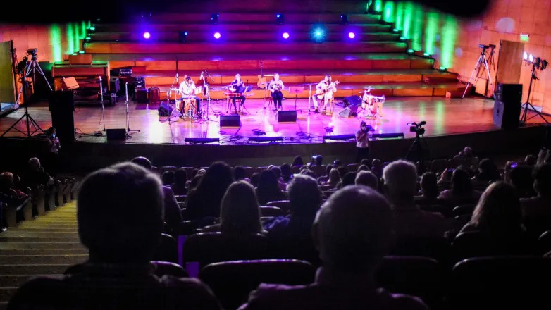 1746051514185d987f60fb3272bba58e_L