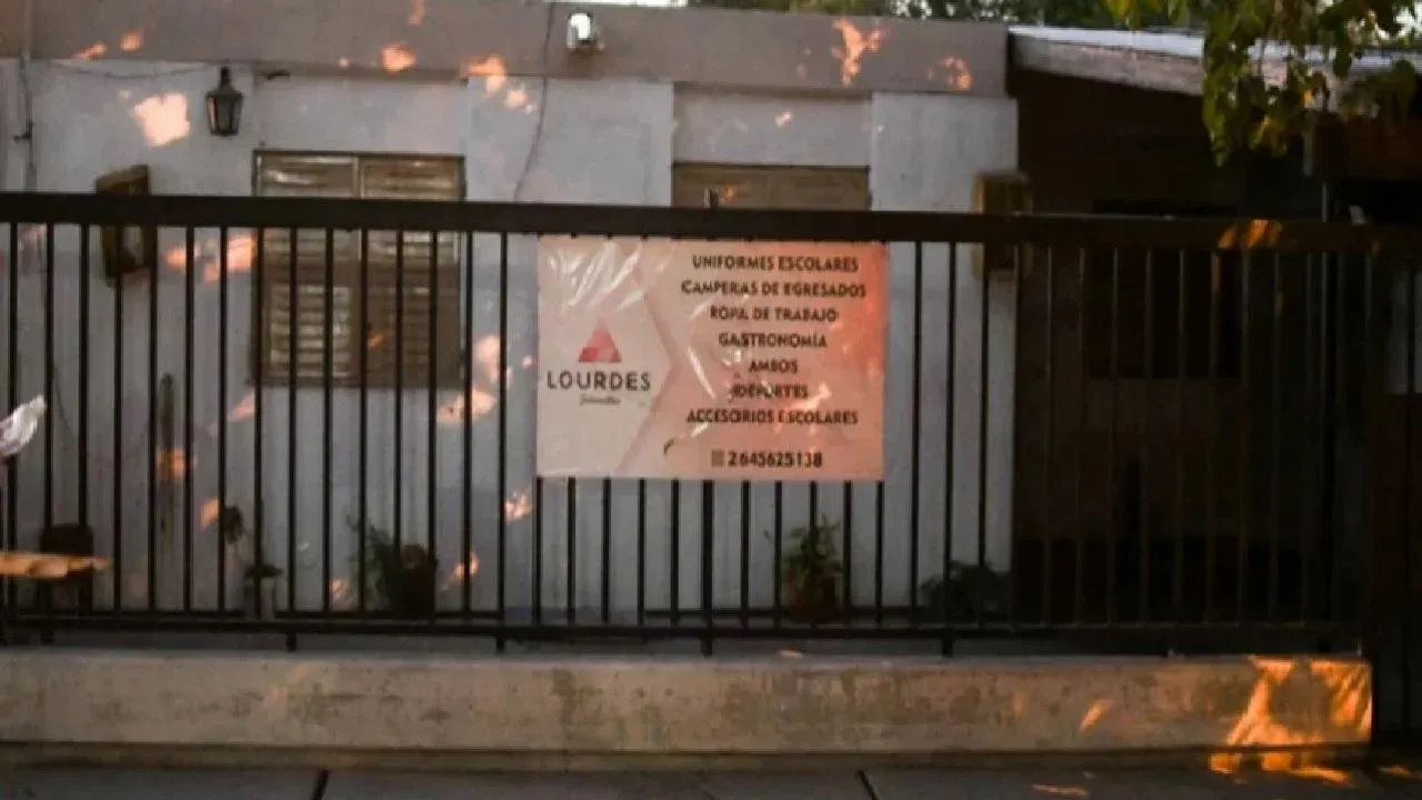 lourdes indumentaria