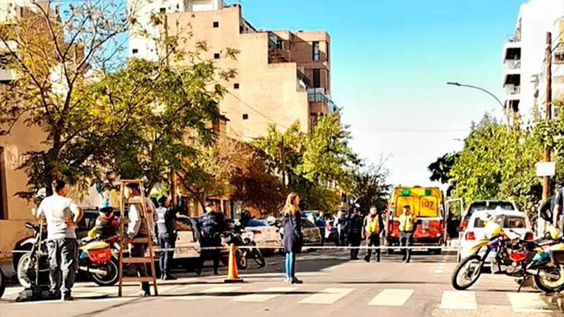 hombre-balcon-cordoba1