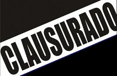 Carrefour-Clausurado