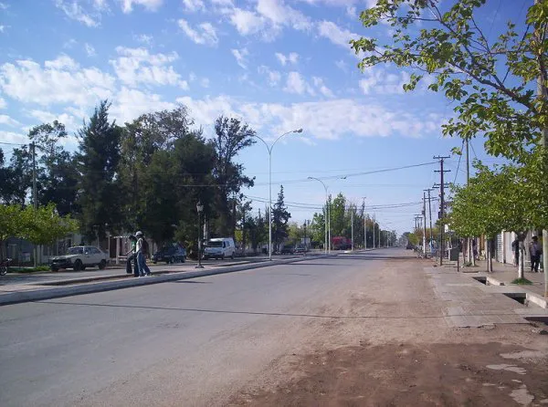 Av_25_de_mayo_Media_Agua_San_Juan_Argentina