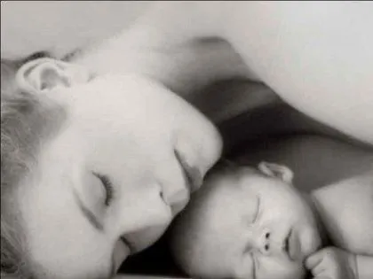 Bebé y mamá