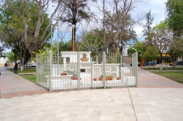 Plaza_Departamental_Chimbas_3