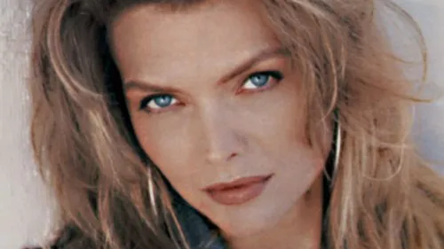 La mirada intrigante de MIchelle Pfeiffer.