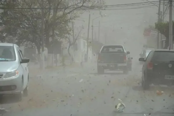 600x400_clima-rige-alerta-viento-zonda-tres-provincias-1038764-065232