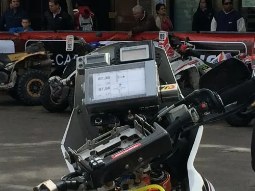 GPS. Parte de la tecnología que ayuda a los pilotos.