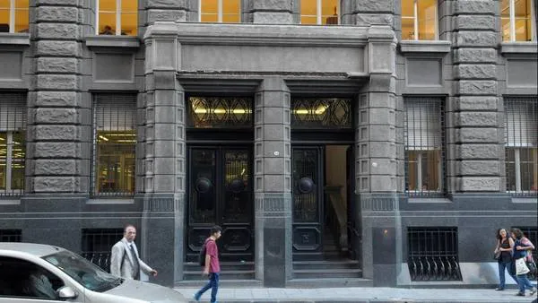 Balcarce-Ministerio-Economia-Diego-Waldmann_CLAIMA20150410_0051_27