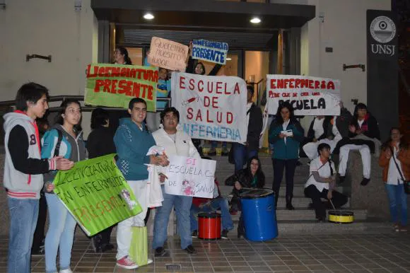 alumnos en reclamo