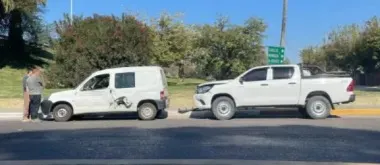 Auto y camioneta