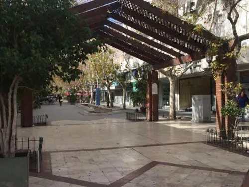 La Peatonal completamente vacía