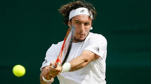 "¡Burro!", se gritó a sí mismo Mónaco tras perder el primer set.