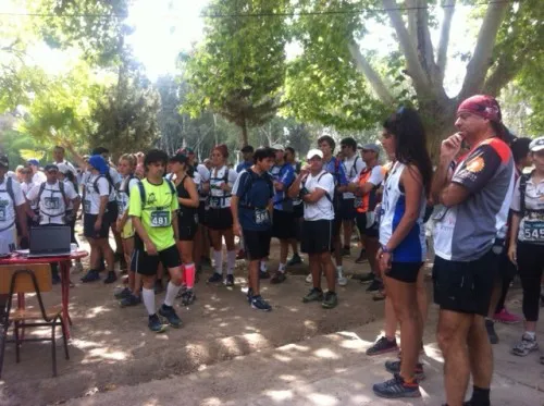 Largada. Los competidores se organizaban antes de la partida.