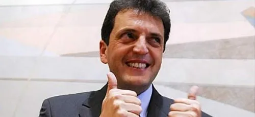 Recolector. El Diputado nacional electo sima más adeptos para su ¿carrera presidencial al 2015?