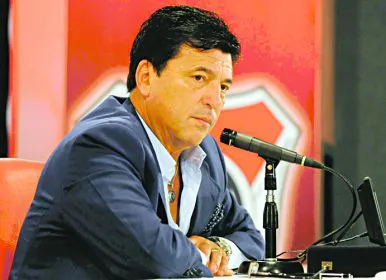 Alexis-refuerzo-Passarella-presidente-perderlo_OLEIMA20100602_0020_16