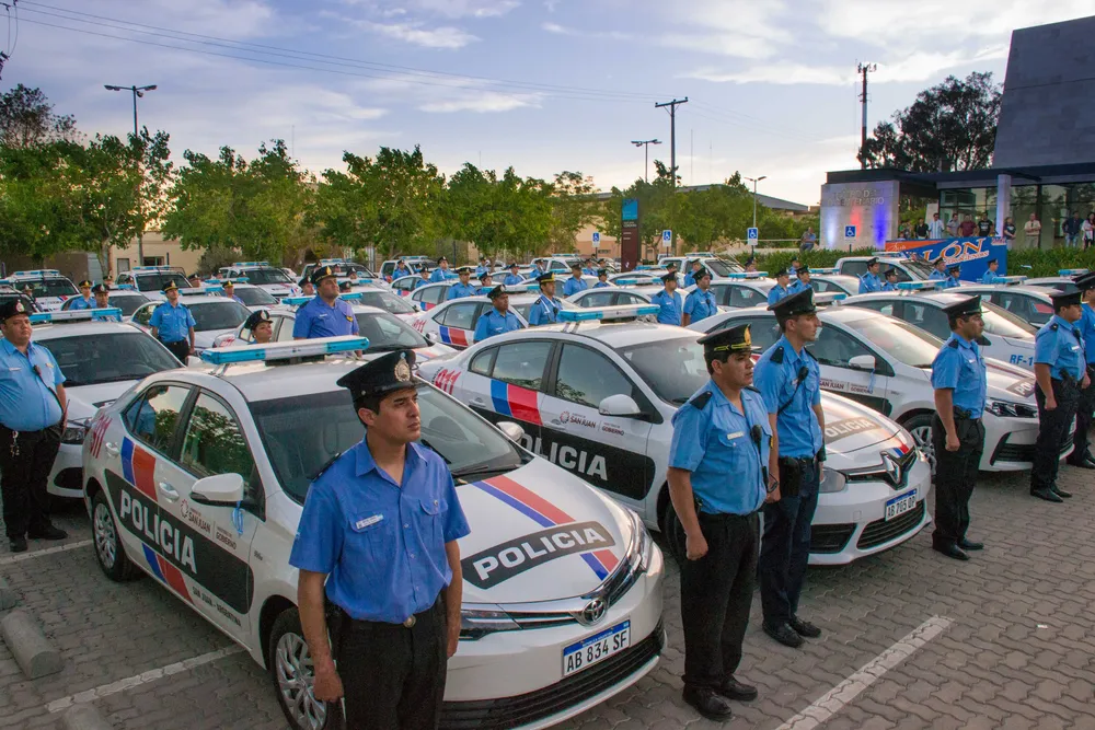 Policias10