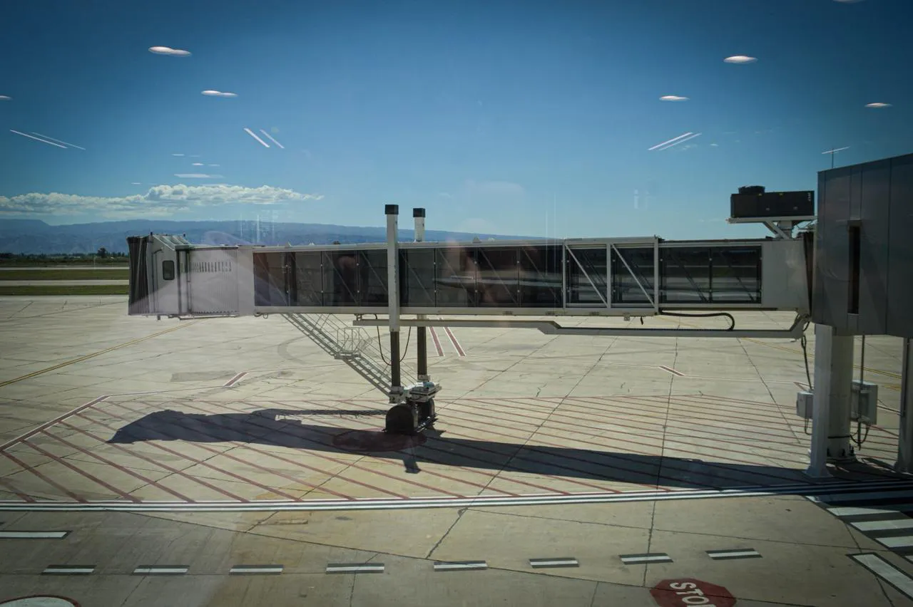 d4380613-72a4-4e59-90a2-e3c140fd56d7