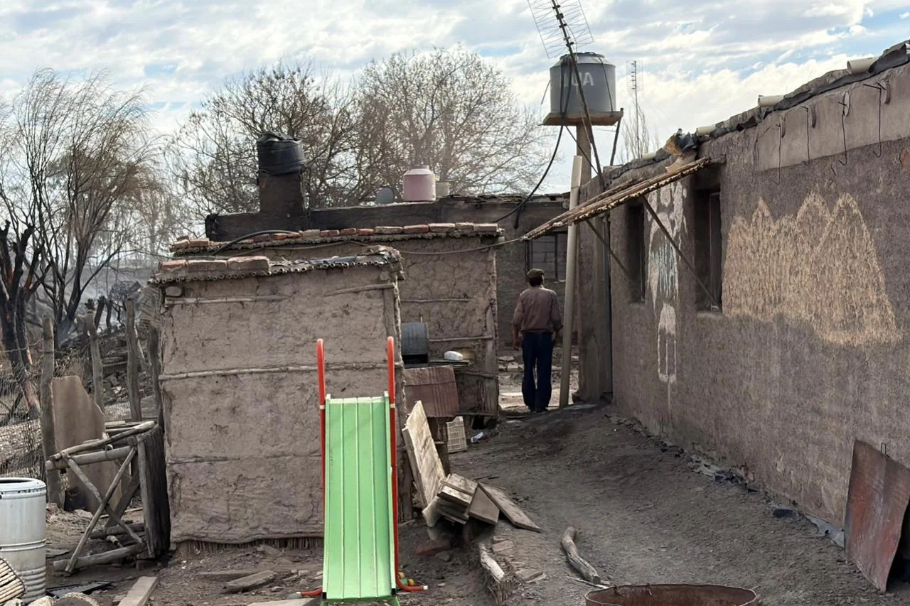 incendio viento zonda ruinas familias pérdidas