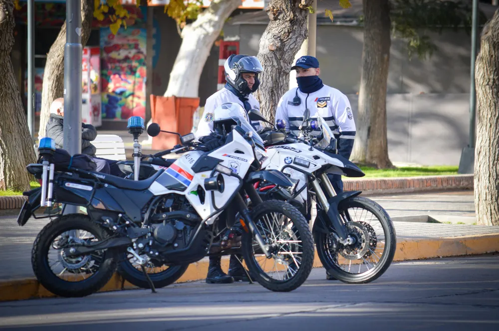 Policía frío frio invierno
