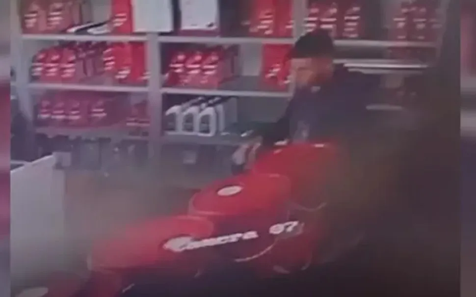 Robo estación de servicio