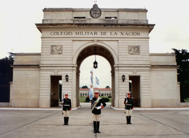 COLEGIO MILITAR