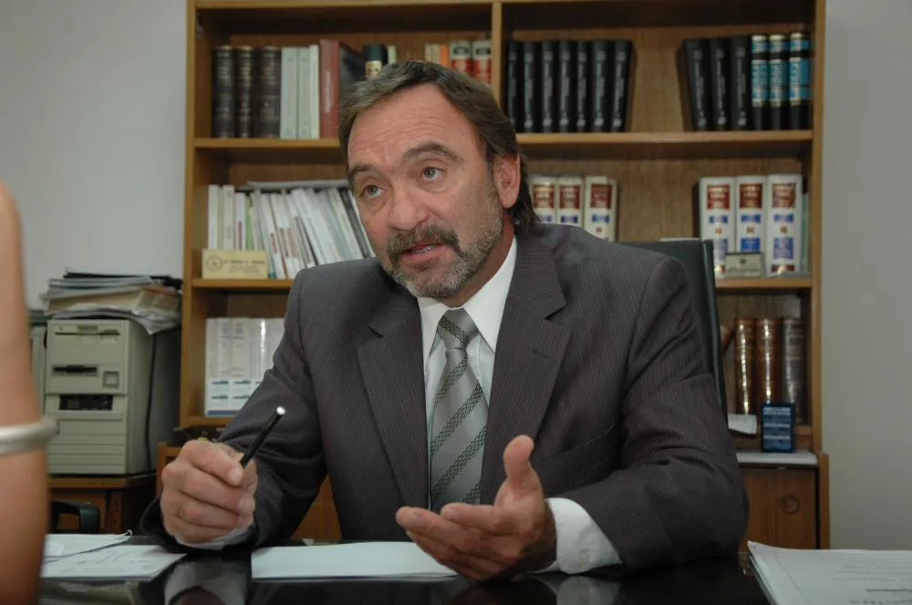 ALmirón