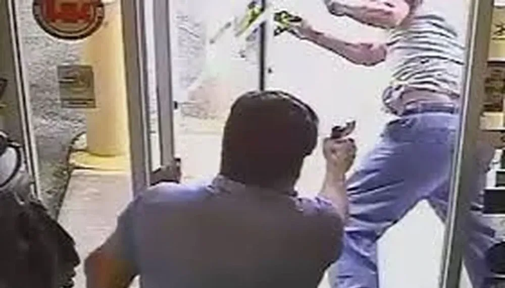 Político mata a un presunto ladrón