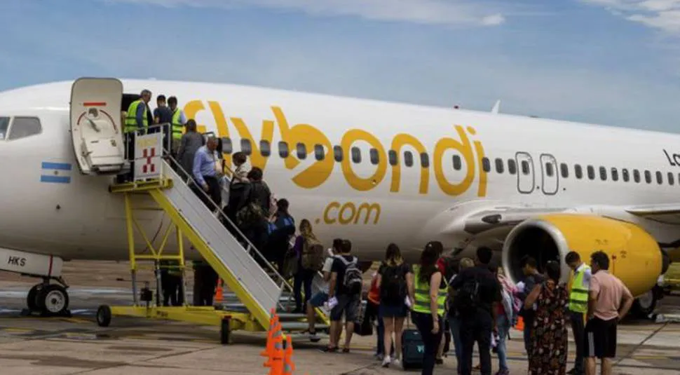 Flybondi low cost aerolínea avión