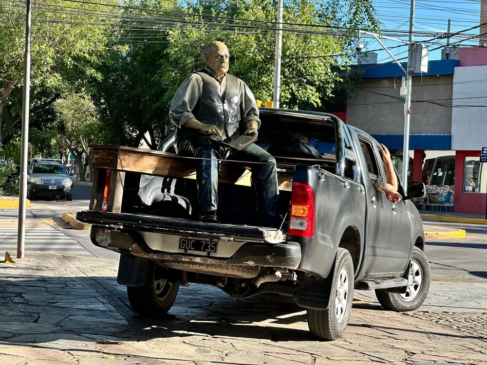sarmiento estatua movida 2