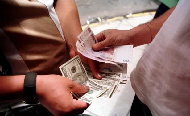 dolares