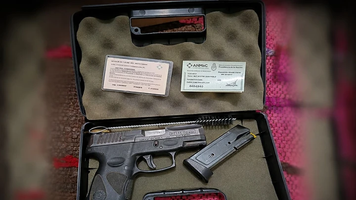 Pistolas allanamiento