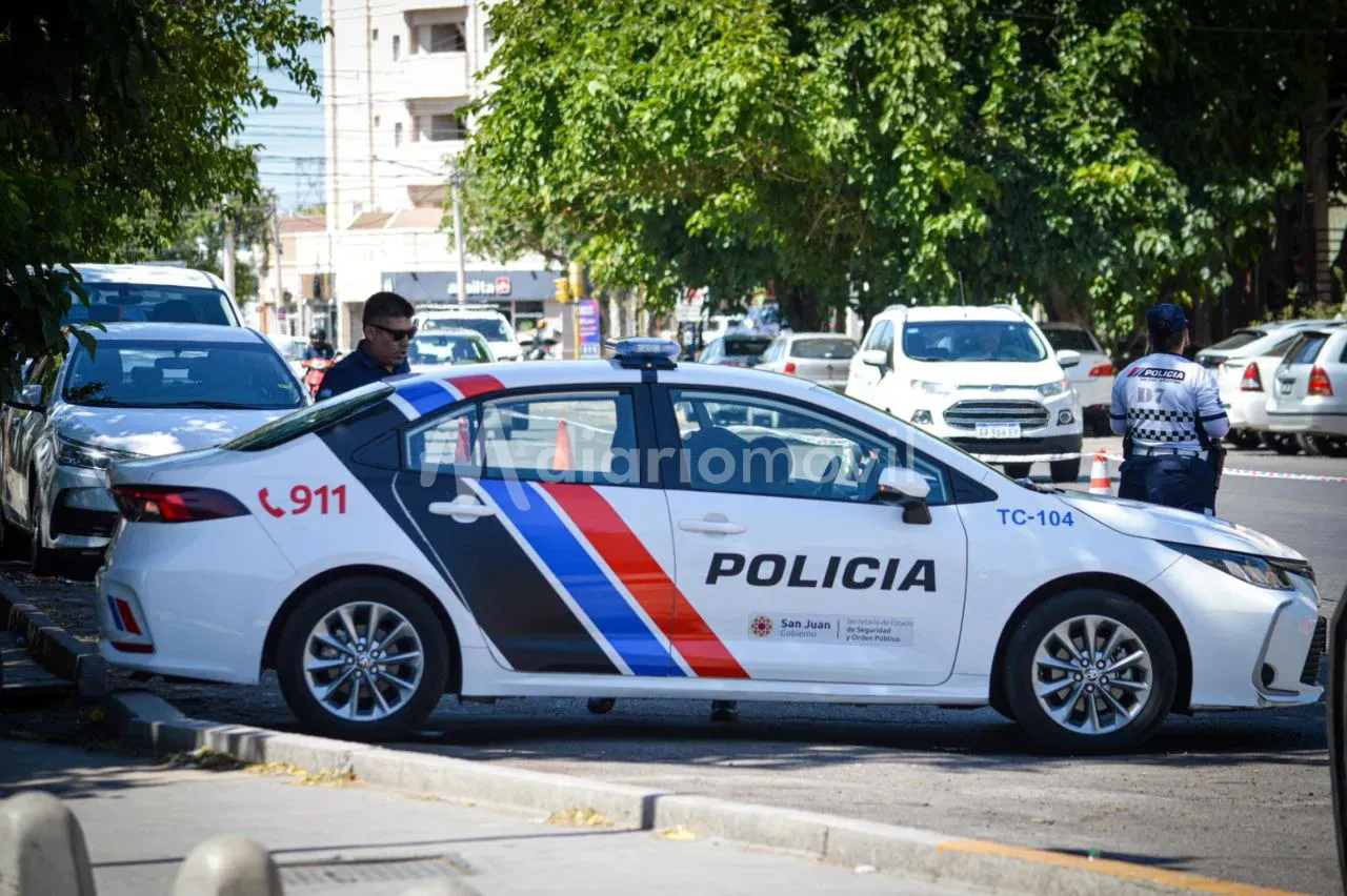 control transito policia patrullero 
