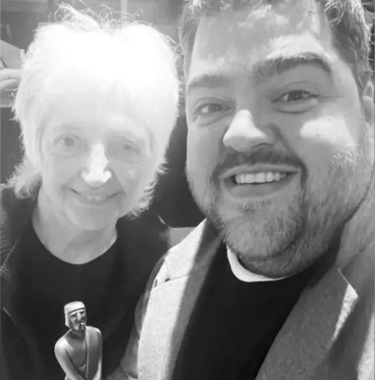 Darío Barassi junto a Laura, su mamá. (Foto: Captura eltrece)