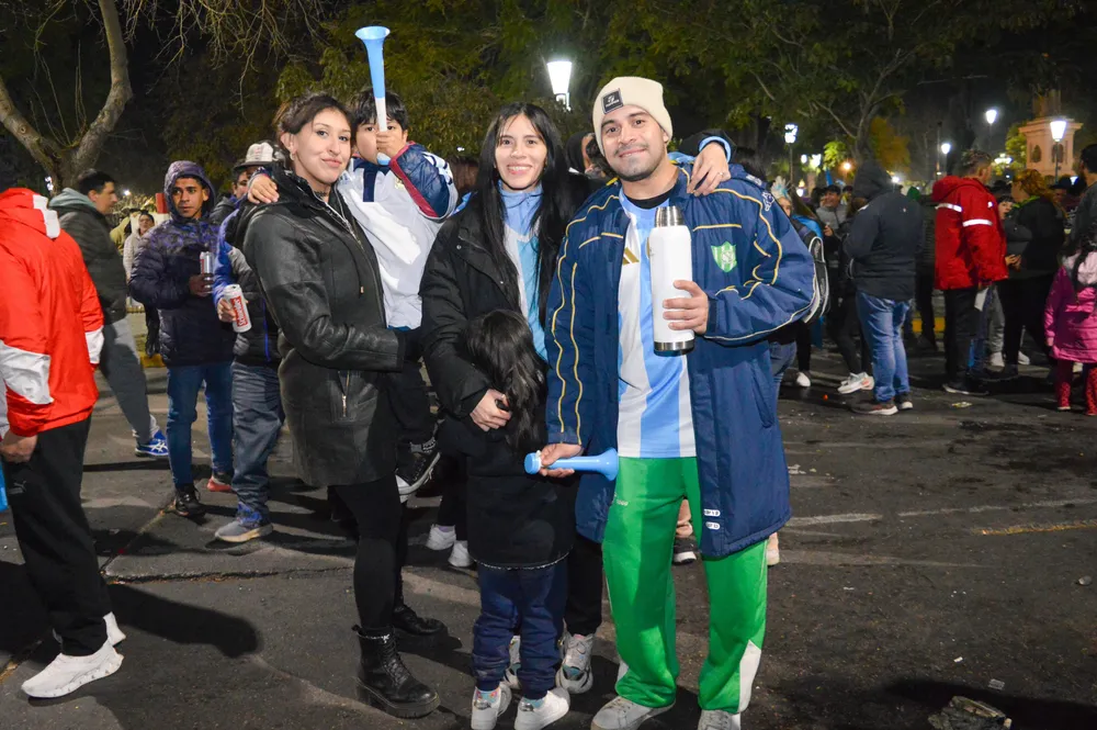 37db6747-eb4e-4cb3-a92c-ab47f7619c97