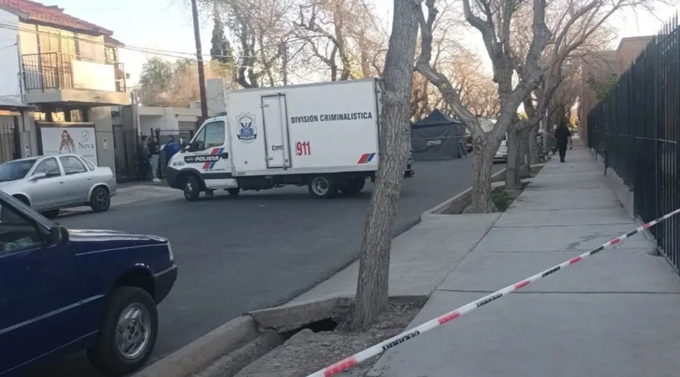 Criminalística muerto policía