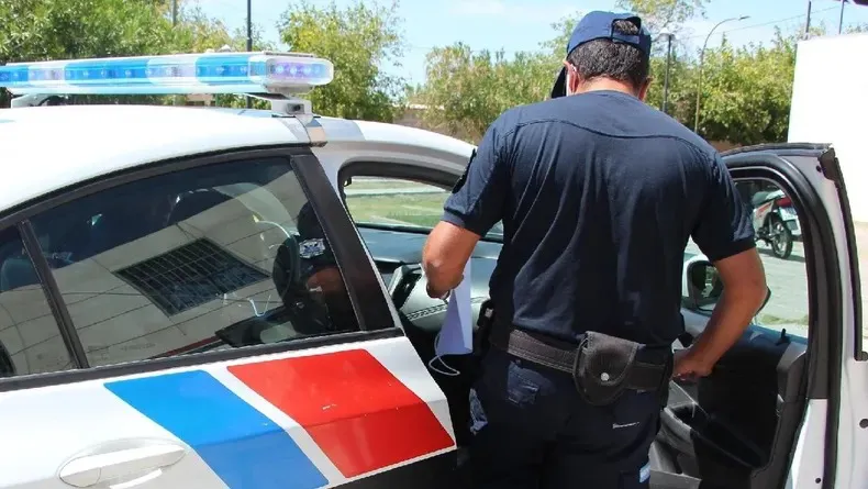 Policia patrullero