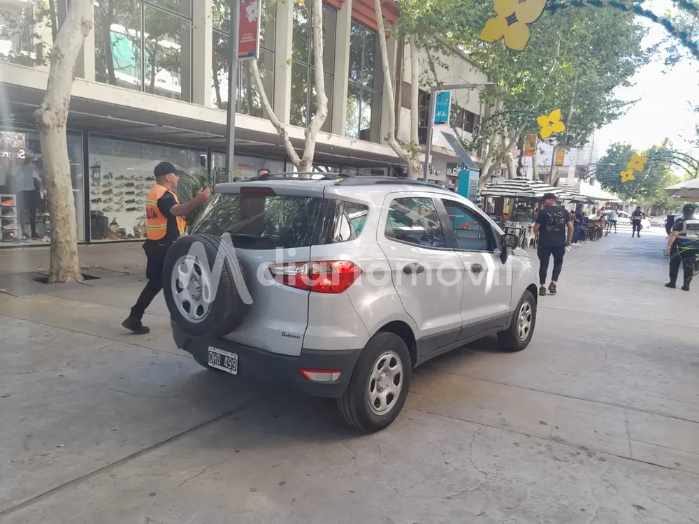 8787dc9d-e970-4985-aca1-e233c062a375