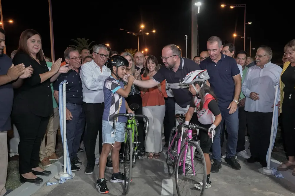 db6e9d7e-f5df-4322-bf97-8e63c1cf1fe5