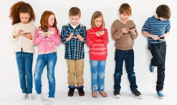 nios-que-usan-moviles_thumb