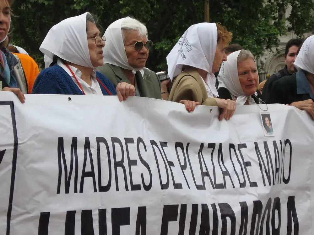 Madres de Plaza de Mayo