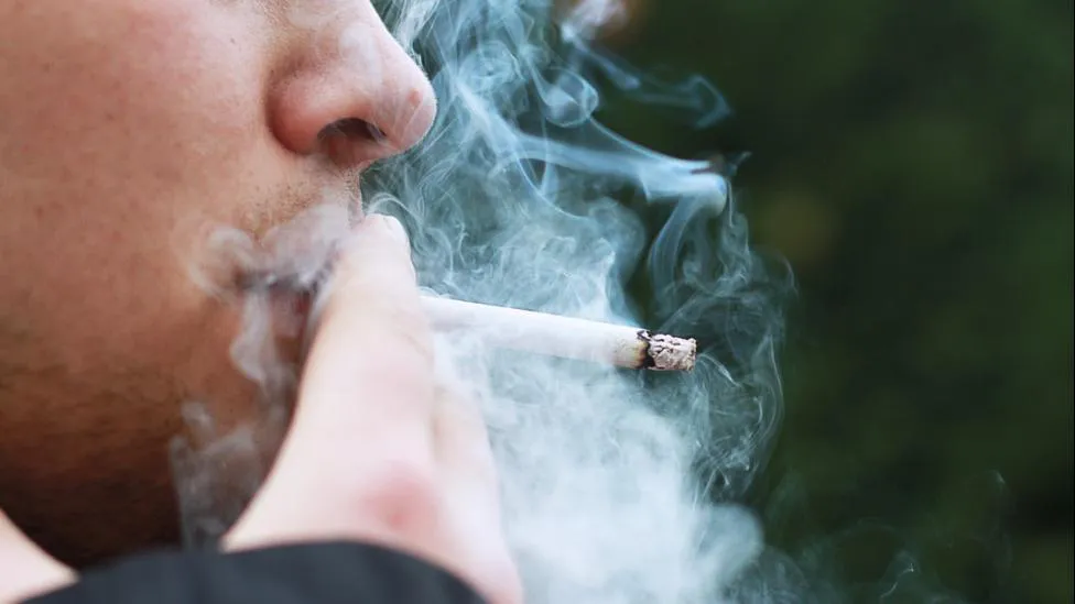 smoking-1026559_1280