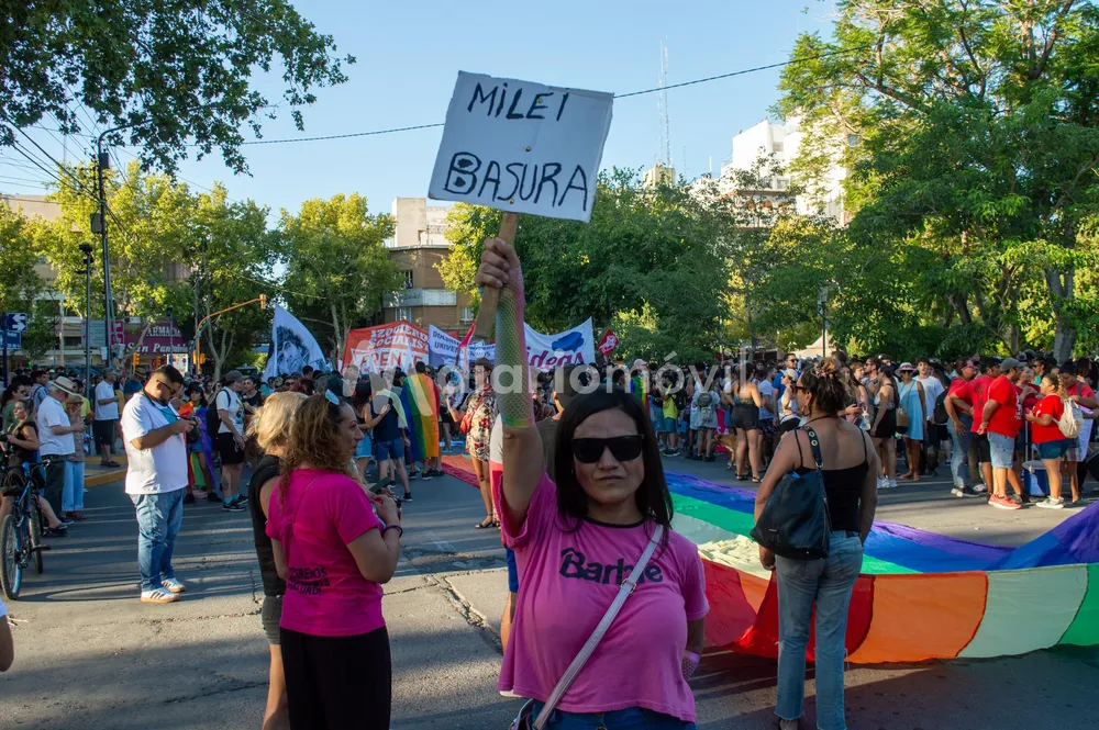 marcha orgullo milei 2