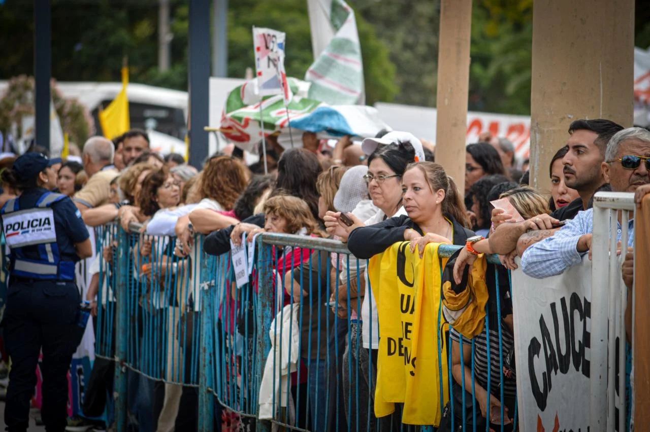 6579e213-b2f4-4138-8e3e-9b1a1a04a64a