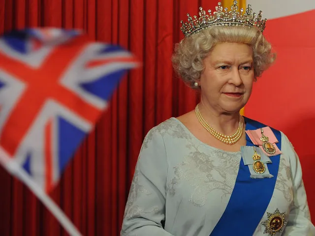 Reina Isabel II