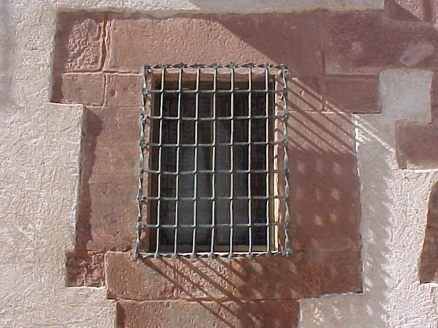 casa-con-reja