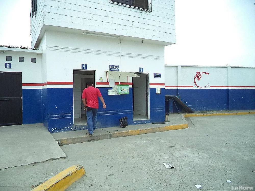 baño estacion de servicio