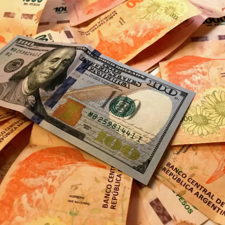 dólar mil pesos argentino