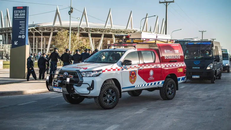 policia operativo estadio partido