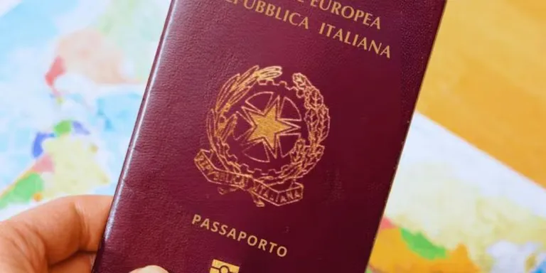 Pasaporte italiano